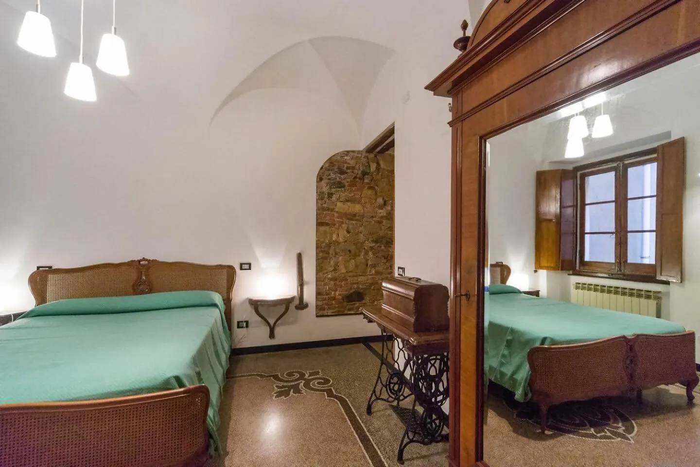 Apartment Ferienwohnung Lovingenoa Old Stone